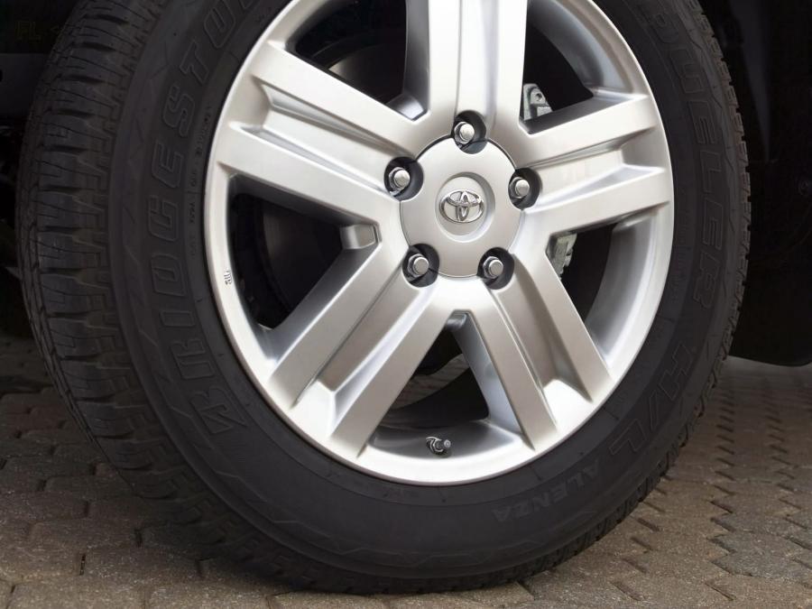  Toyota Tundra CrewMax Limited 2007 года  (фото 29 из 74)